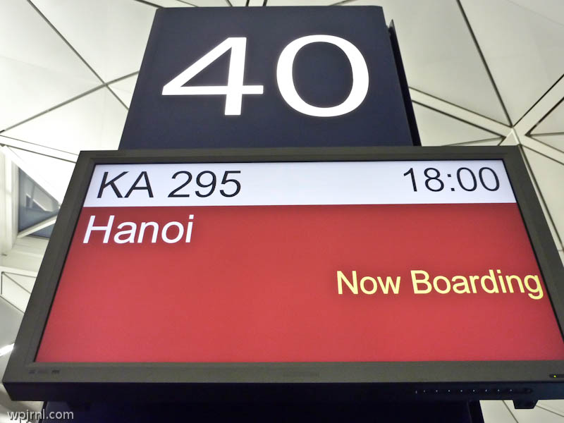 Hong Kong International Airport, Terminal Gate 40 — Hong Kong to Hanoi Flight