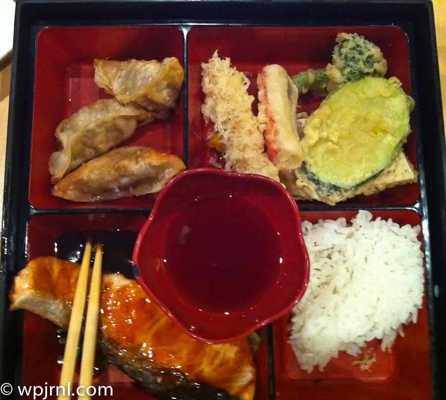 Ninki Sushi Bento Box