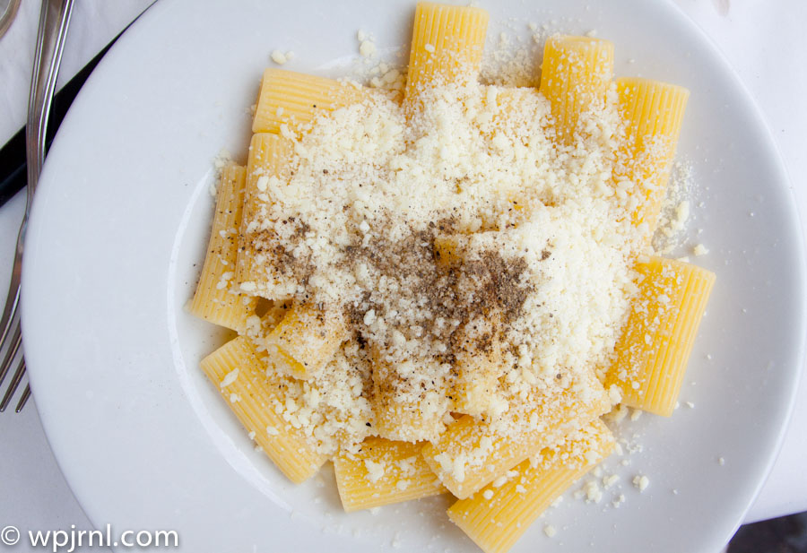 Rigatoni Cacio e Pepe