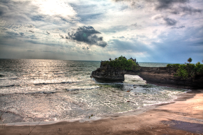 Tanah Lot Temple, Coastal Landmark Bali Indonesia